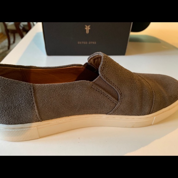 Frye slip on sneakers - perfect condition - Picture 2 of 4